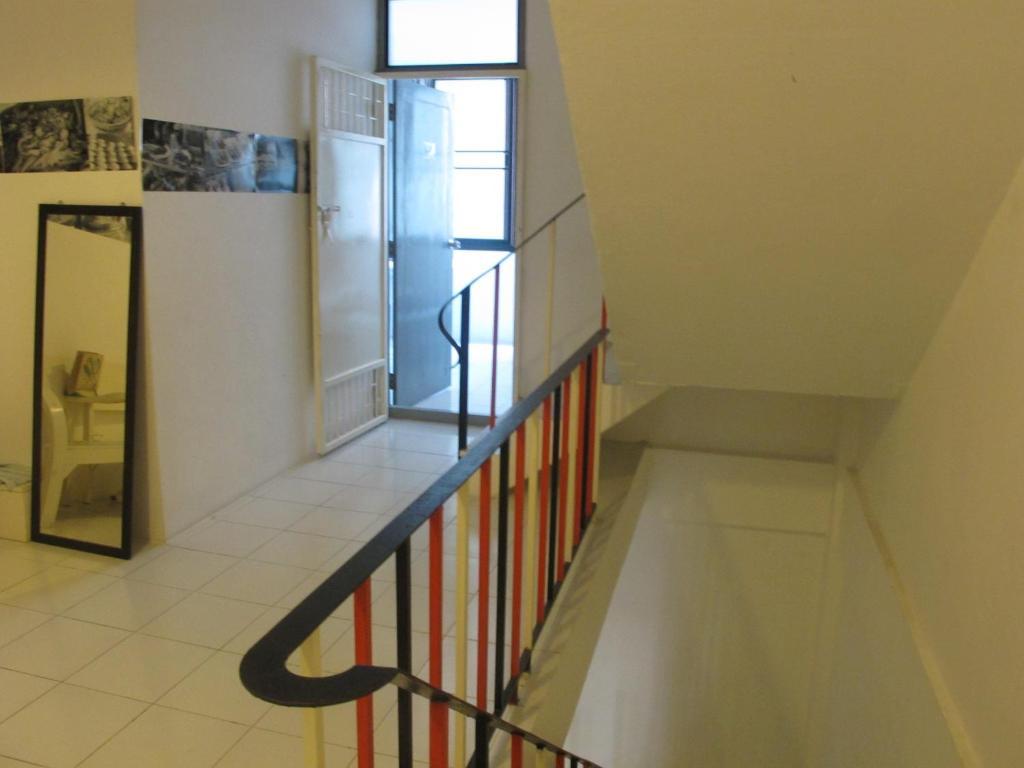 De Talak Hostel Bangkok Exterior photo